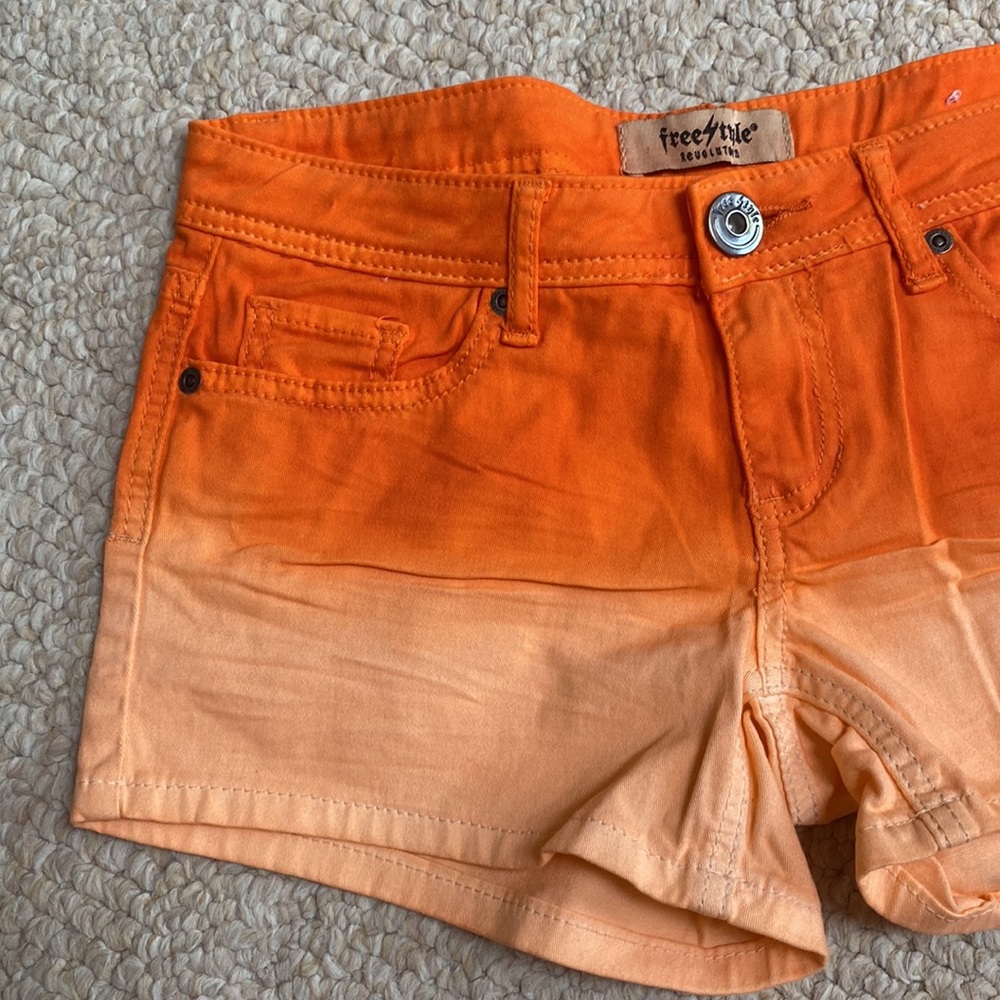 Shorts - Picture 4 of 4